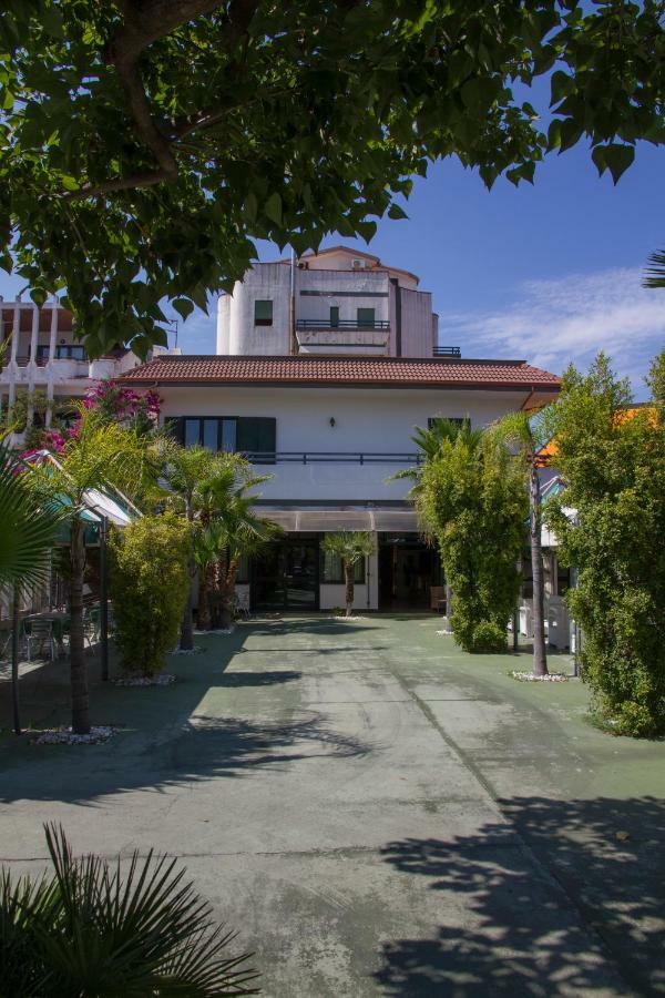 Hotel Atena Cirò Marina 外观 照片